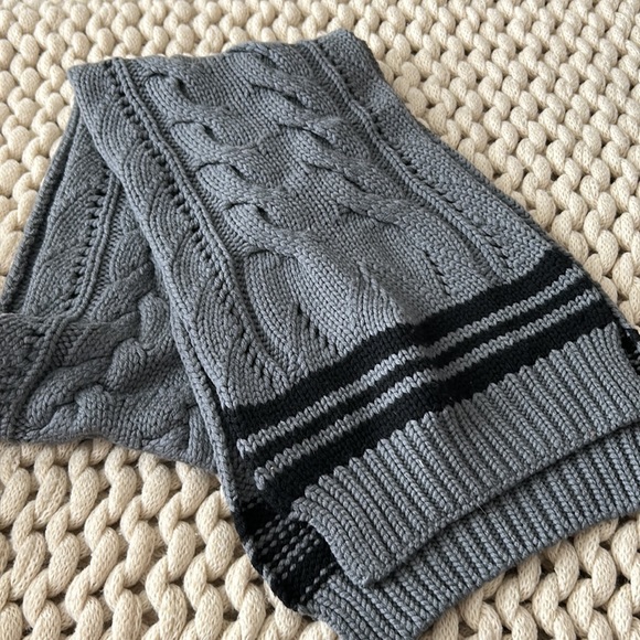 Louis Vuitton 'Columbia' Cable Knit Muffler Scarf. 7 - Picture 4 of 8